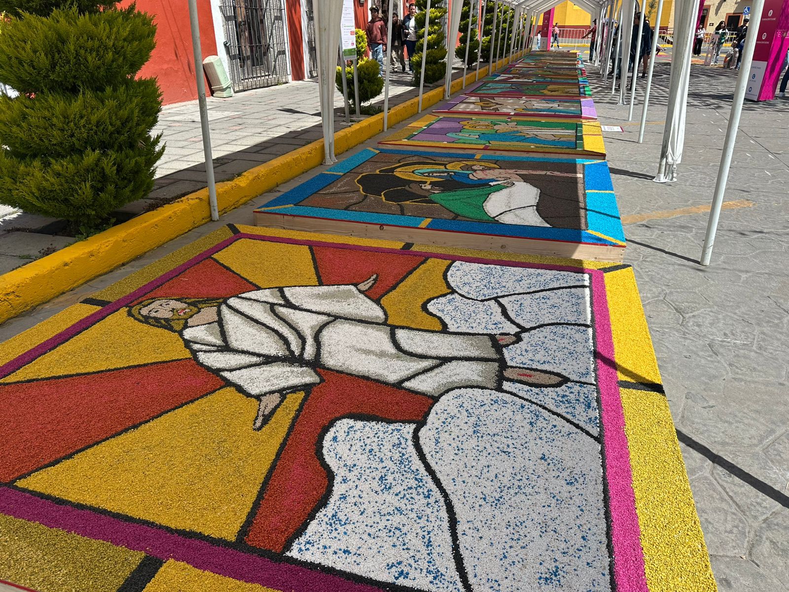 Vive la Semana Santa en Huamantla a través de su arte efímero